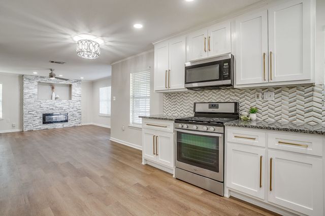 2725 Halbert Street, Fort Worth, TX 76112