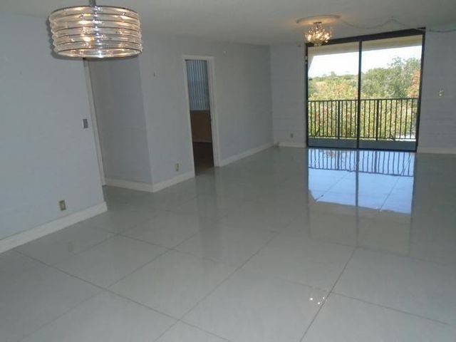 6195 Rock Island Road 402, Tamarac, FL 33319