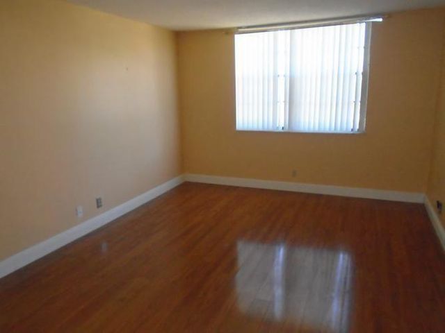 6195 Rock Island Road 402, Tamarac, FL 33319
