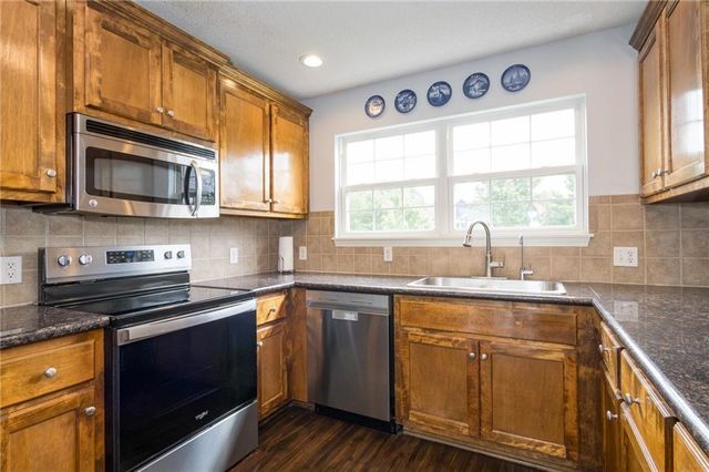 245 W Cheyenne Street, Gardner, KS 66030