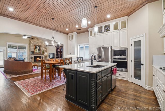 5311 E 126th Place S, Bixby, OK 74008