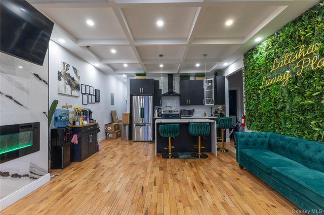 48 Essex Street 1, Brooklyn, NY 11208