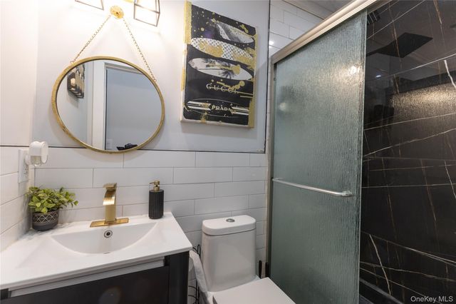 48 Essex Street 1, Brooklyn, NY 11208