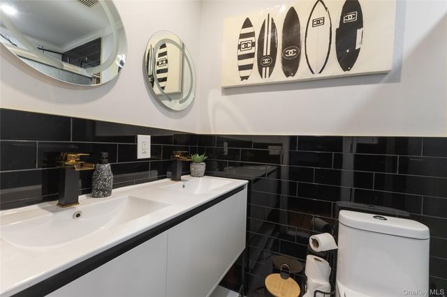 48 Essex Street 1, Brooklyn, NY 11208