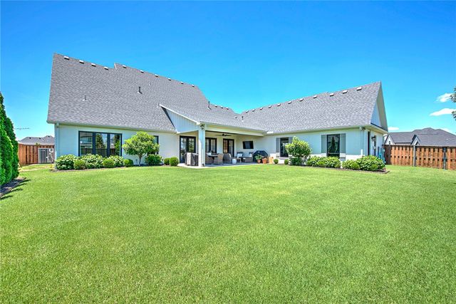 4301 S 86th Street, Bentonville, AR 72713