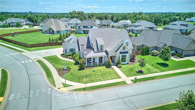 4301 S 86th Street, Bentonville, AR 72713