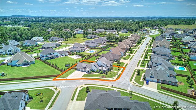 4301 S 86th Street, Bentonville, AR 72713