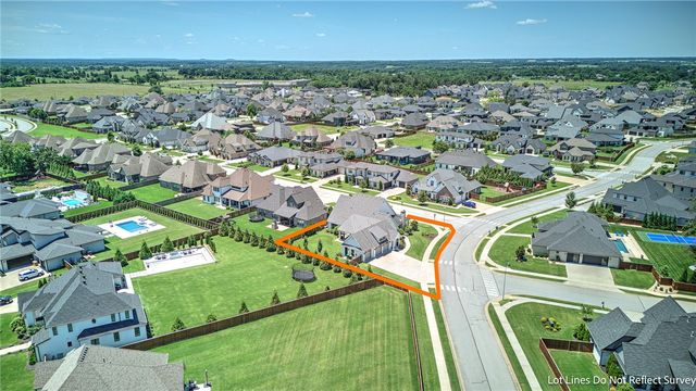4301 S 86th Street, Bentonville, AR 72713