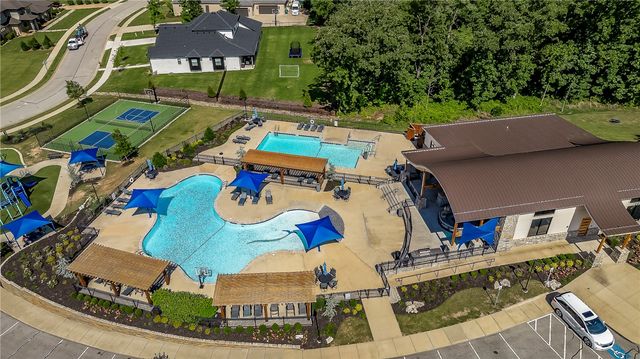 4301 S 86th Street, Bentonville, AR 72713