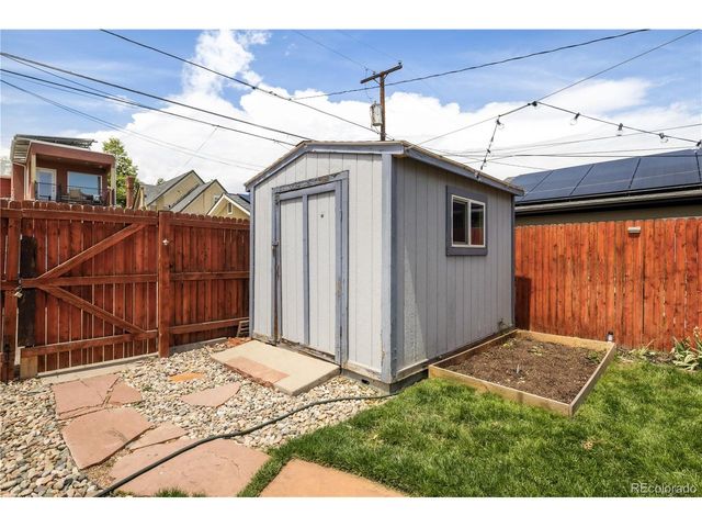 2339 N Gilpin St, Denver, CO 80205