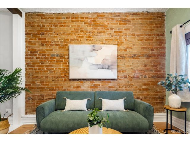 2339 N Gilpin St, Denver, CO 80205