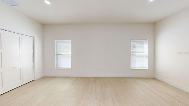 4020 E HENRY AVENUE, Tampa, FL 33610