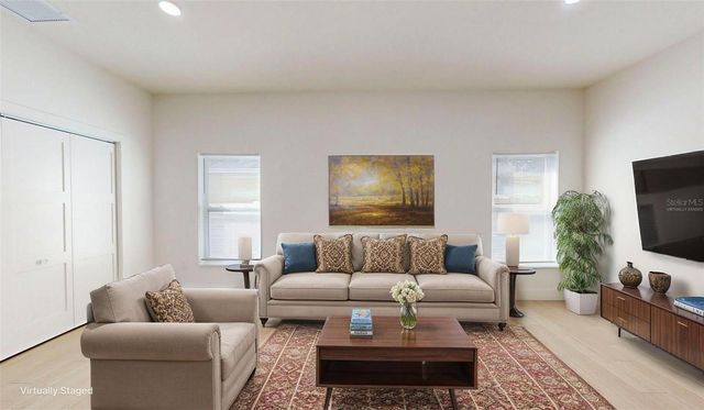 4020 E HENRY AVENUE, Tampa, FL 33610