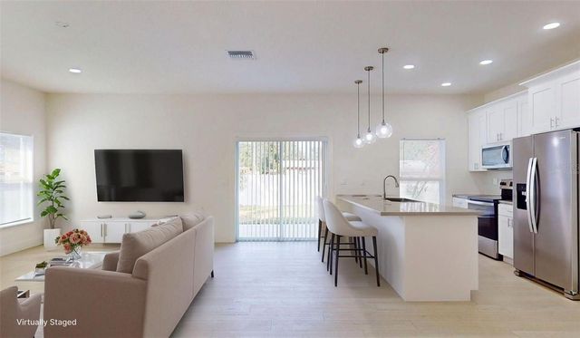 4020 E HENRY AVENUE, Tampa, FL 33610