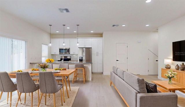 4020 E HENRY AVENUE, Tampa, FL 33610