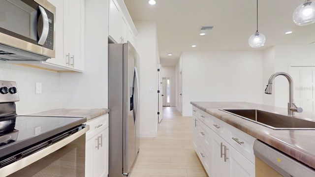 4020 E HENRY AVENUE, Tampa, FL 33610