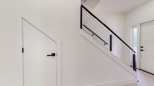 4020 E HENRY AVENUE, Tampa, FL 33610