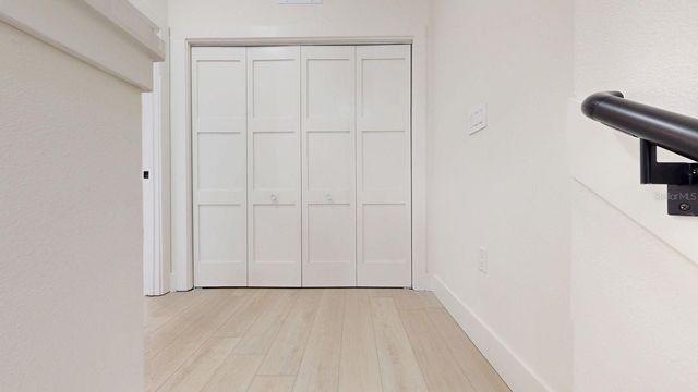 4020 E HENRY AVENUE, Tampa, FL 33610