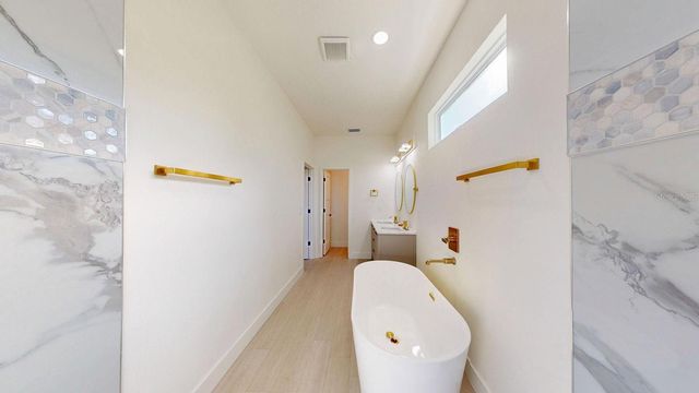 4020 E HENRY AVENUE, Tampa, FL 33610