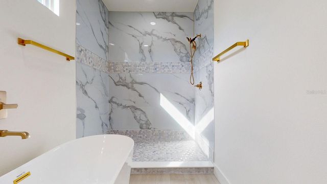 4020 E HENRY AVENUE, Tampa, FL 33610