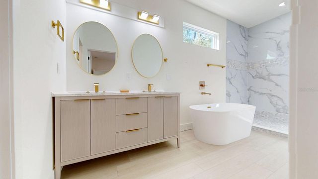 4020 E HENRY AVENUE, Tampa, FL 33610