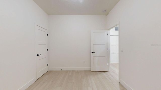 4020 E HENRY AVENUE, Tampa, FL 33610