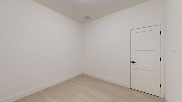 4020 E HENRY AVENUE, Tampa, FL 33610