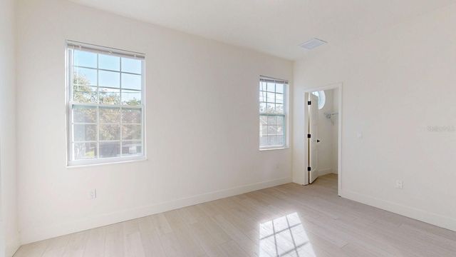 4020 E HENRY AVENUE, Tampa, FL 33610