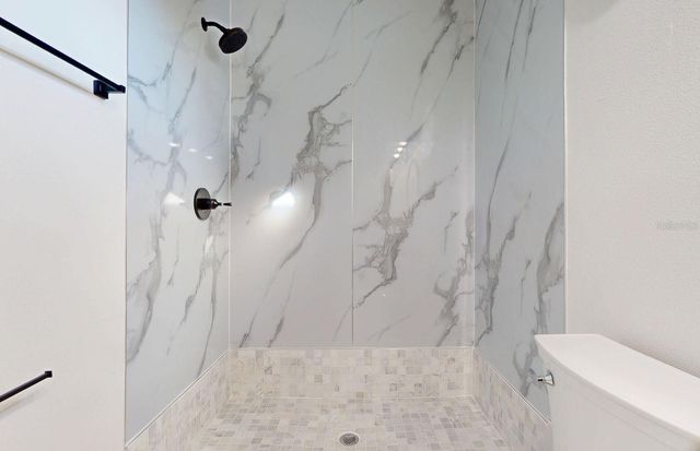 4020 E HENRY AVENUE, Tampa, FL 33610