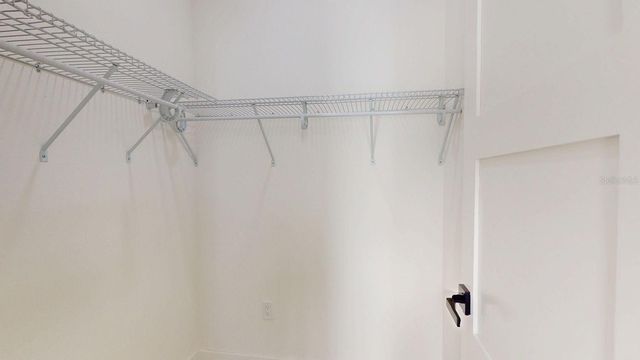 4020 E HENRY AVENUE, Tampa, FL 33610