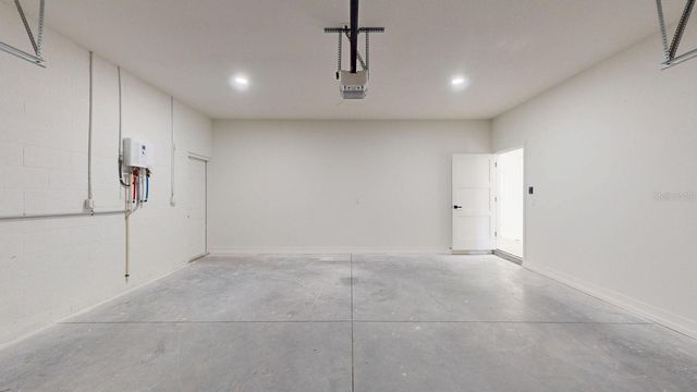 4020 E HENRY AVENUE, Tampa, FL 33610