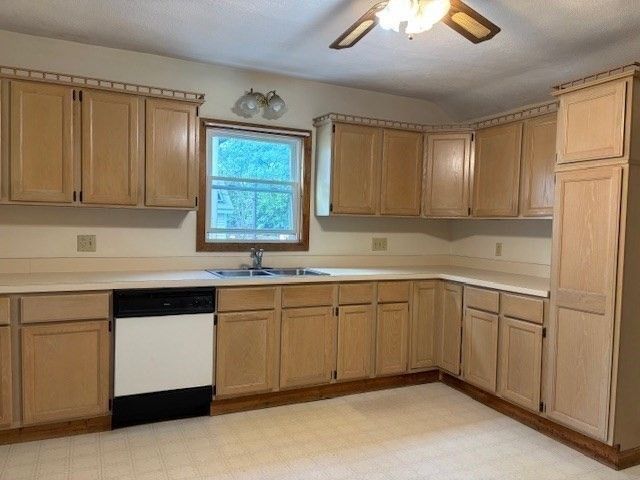 62 Eastern Ave 2, Woburn, MA 01801