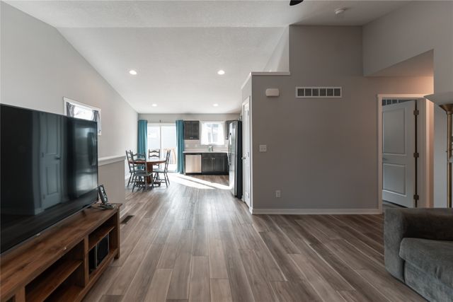 1000 North Avenue, Norwalk, IA 50211