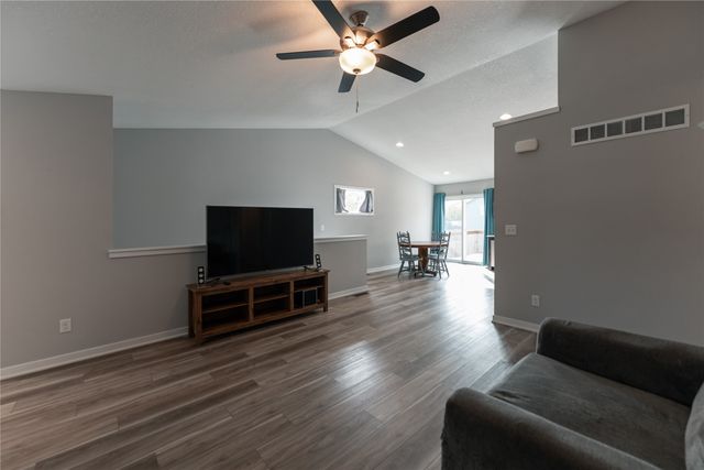 1000 North Avenue, Norwalk, IA 50211