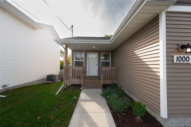 1000 North Avenue, Norwalk, IA 50211
