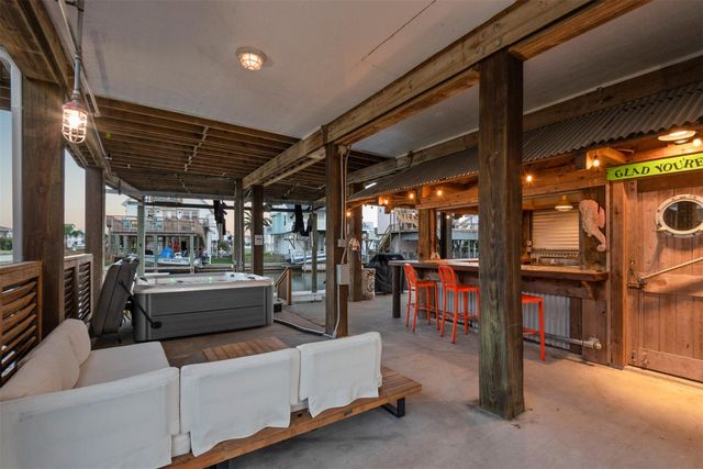 22803 Chiquita Street, Galveston, TX 77554