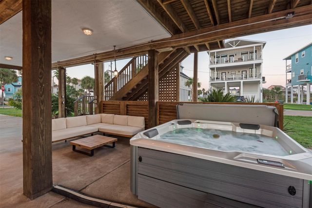 22803 Chiquita Street, Galveston, TX 77554