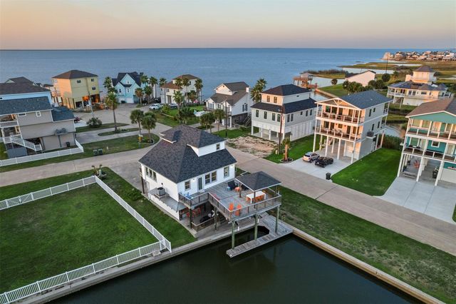 22803 Chiquita Street, Galveston, TX 77554