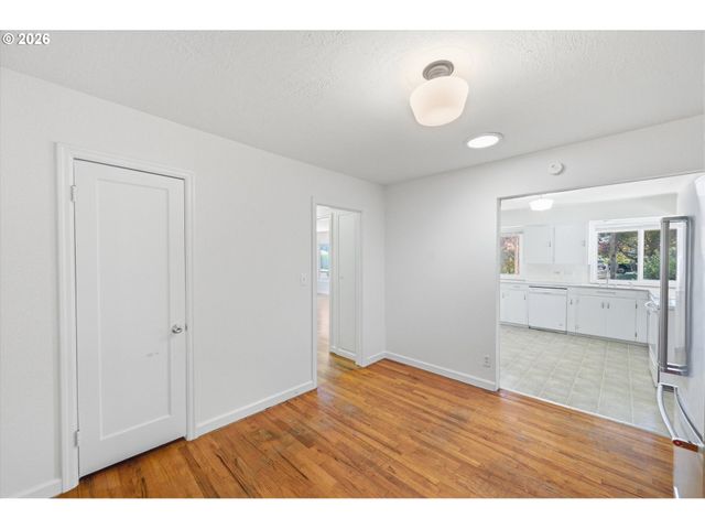 1243 Ne 9TH Ave, Mc Minnville, OR 97128