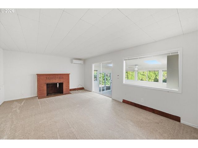 1243 Ne 9TH Ave, Mc Minnville, OR 97128