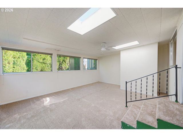1243 Ne 9TH Ave, Mc Minnville, OR 97128