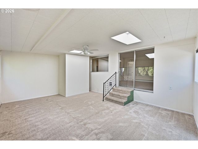 1243 Ne 9TH Ave, Mc Minnville, OR 97128