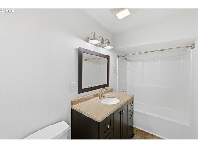 1243 Ne 9TH Ave, Mc Minnville, OR 97128