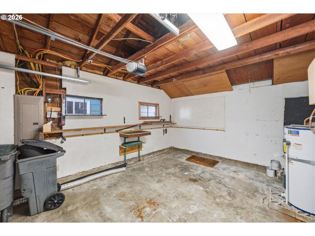 1243 Ne 9TH Ave, Mc Minnville, OR 97128