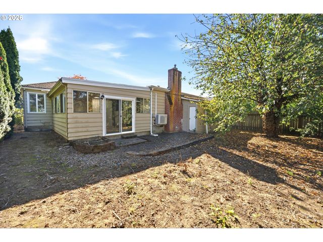 1243 Ne 9TH Ave, Mc Minnville, OR 97128
