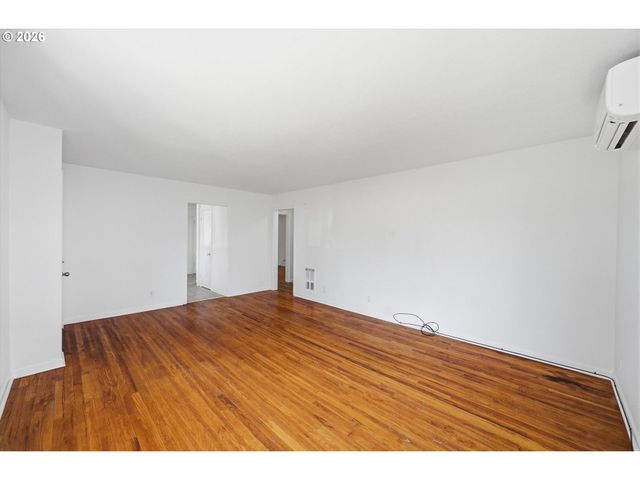 1243 Ne 9TH Ave, Mc Minnville, OR 97128