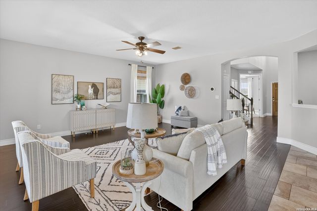 7407 Valle Msn, Boerne, TX 78015