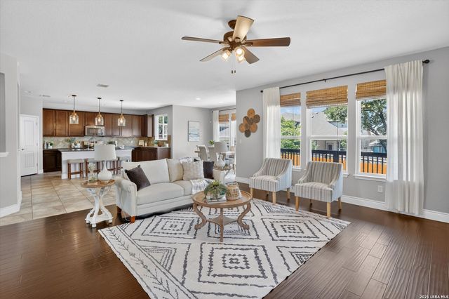 7407 Valle Msn, Boerne, TX 78015