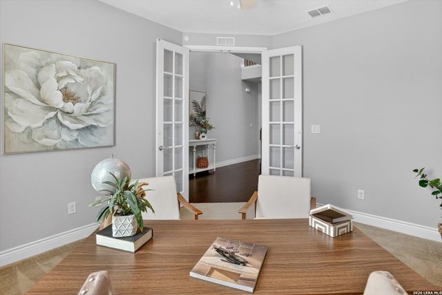 7407 Valle Msn, Boerne, TX 78015