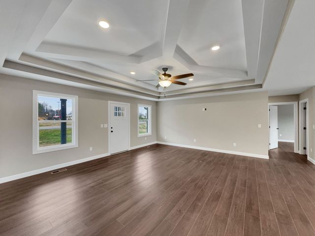 303 Cassie Dr, Lafayette, TN 37083